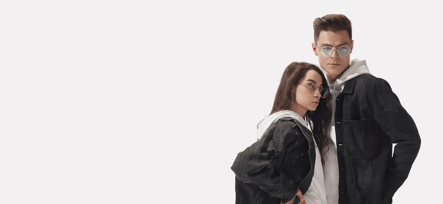 Young Couple desktop version